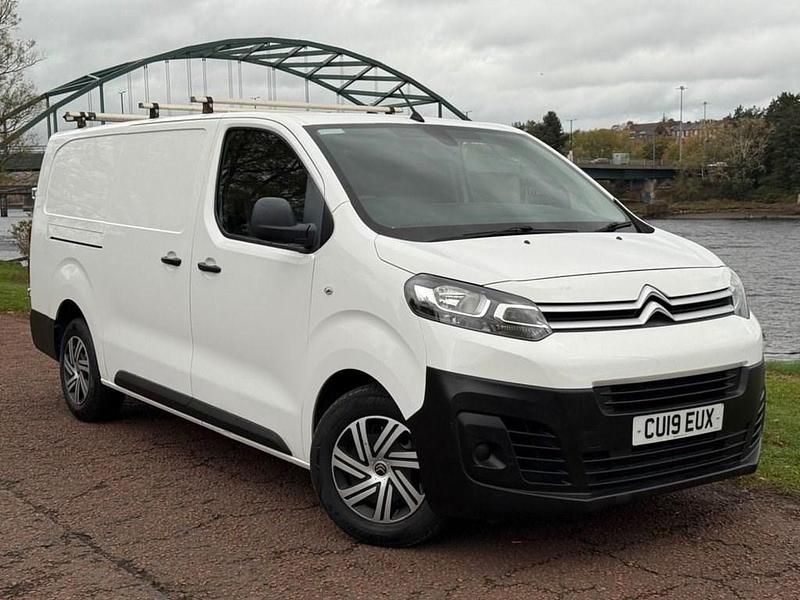 White Used 2019 Citroën Dispatch MPV | £8,999 (Fair price) - Image 1/4