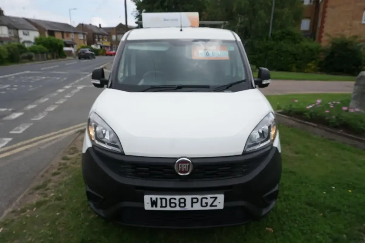 Used Fiat Doblò 95 HP (69 kW) 2018 White MPV