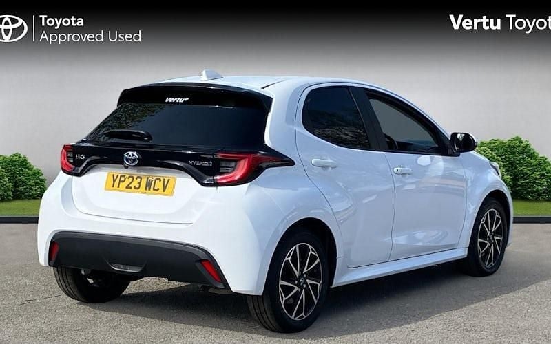 Used Toyota Yaris Hybrid Design 116 HP (85 kW) 2026 Hatchback