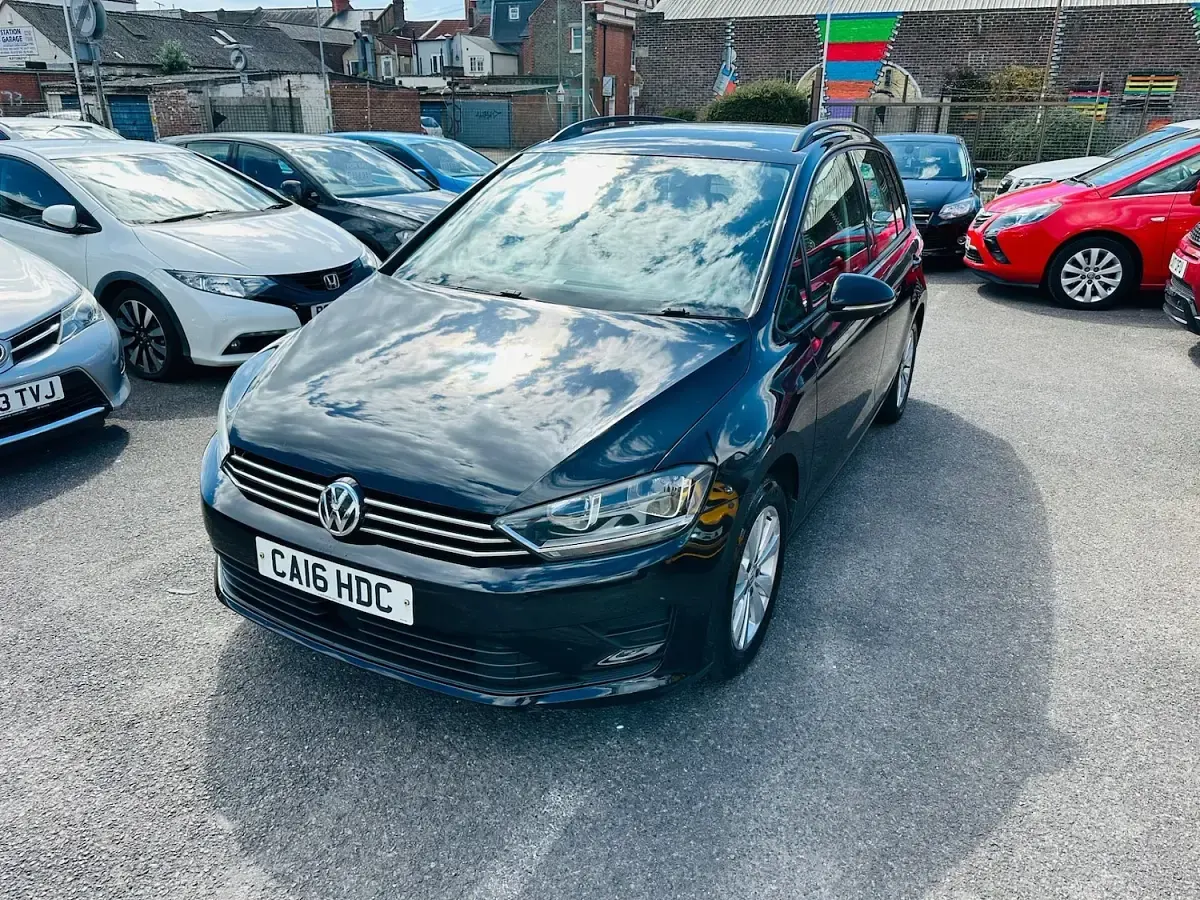 Used VW Golf Sportsvan SE 110 HP (80 kW) 2016 Black MPV