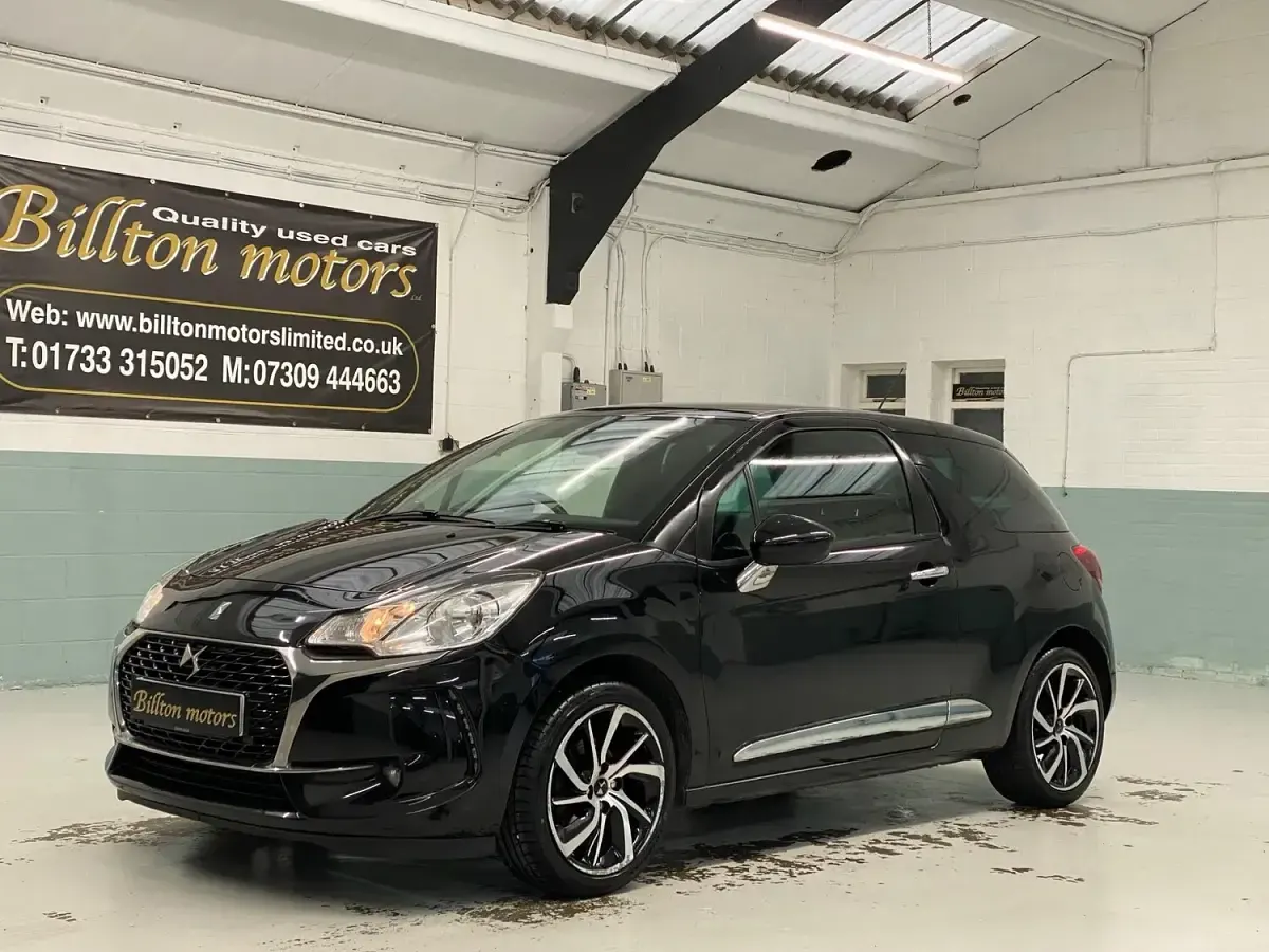 Used DS Automobiles DS3 Connected Chic 82 HP (60 kW) 2018 Black Hatchback