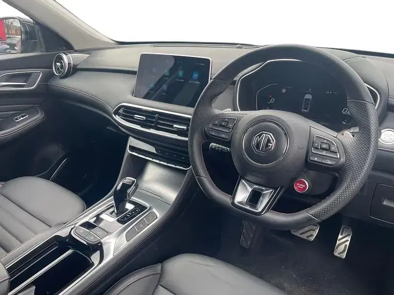 Usado MG HS Trophy 162 HP (119 kW) 2024 Preto SUV