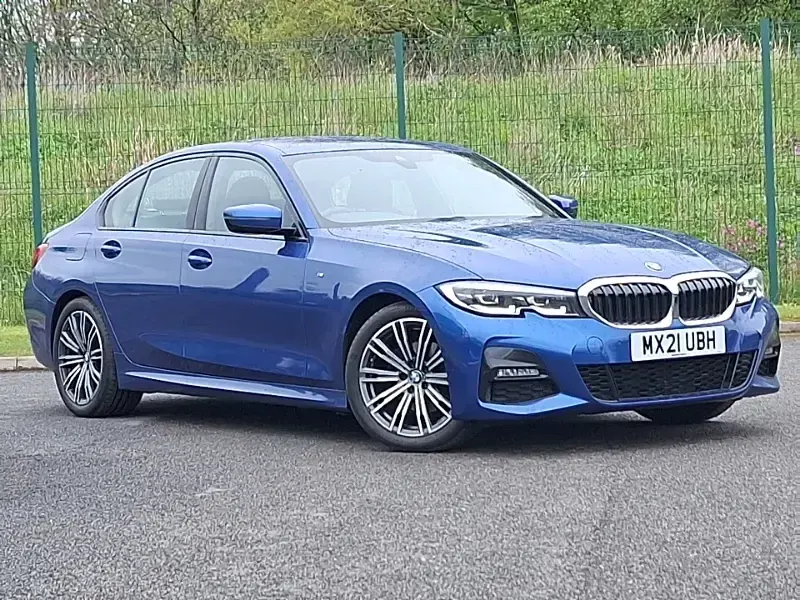 Begagnad BMW 320 M Sport 184 HK (135 kW) 2021 Blå Sedan
