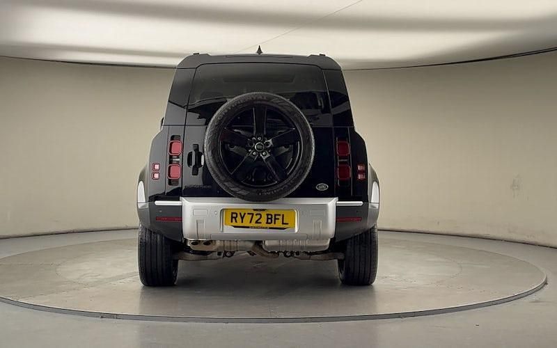 Usado Land Rover Defender SE 300 HP (220 kW) 2023 Preto SUV