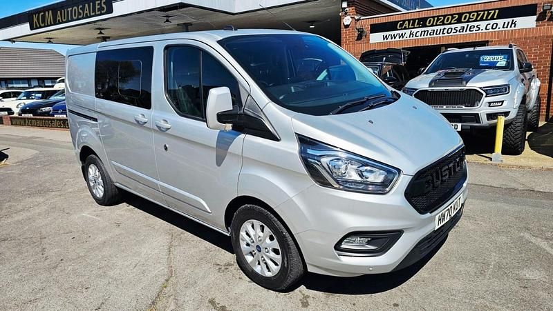 Begagnad Ford Transit Custom Limited 130 HK (95 kW) 2020 Silver Van