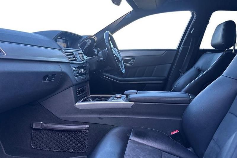 Usado Mercedes E250 Sport Edition 204 HP (150 kW) 2011 Branco Carrinha