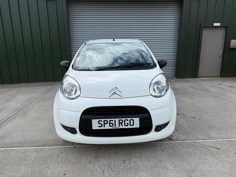 Used Citroën C1 68 HP (50 kW) 2011 White Hatchback