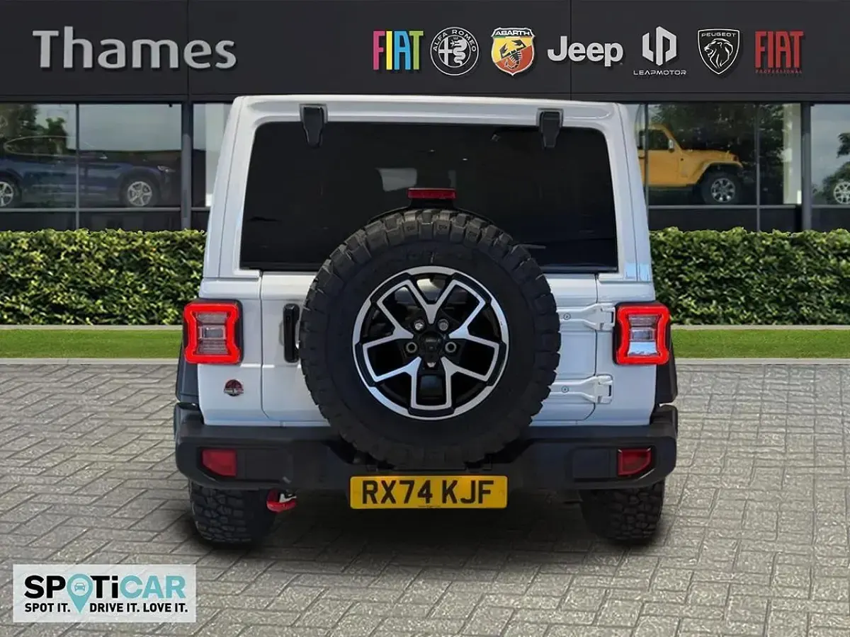 Used Jeep Wrangler Rubicon 268 HP (197 kW) 2024 White SUV