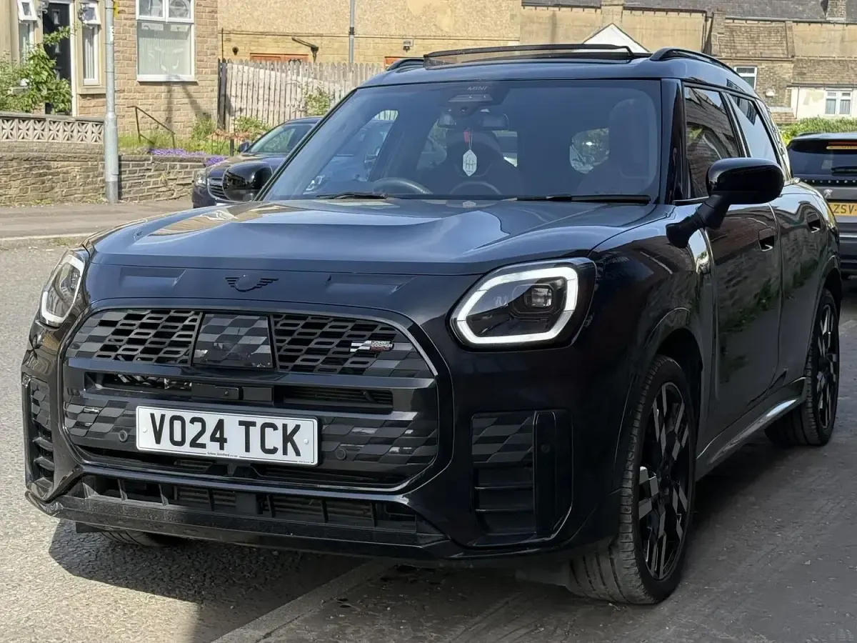Used Mini Countryman Sport 218 HP (160 kW) 2024 Black SUV