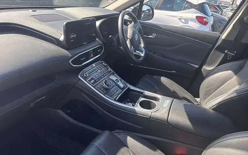 Used Hyundai Santa Fe Premium 230 HP (169 kW) 2024 SUV