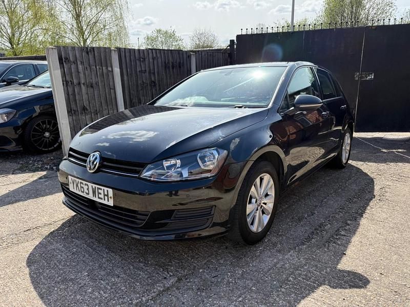 Used VW Golf VII SE 105 HP (77 kW) 2013 Black Hatchback
