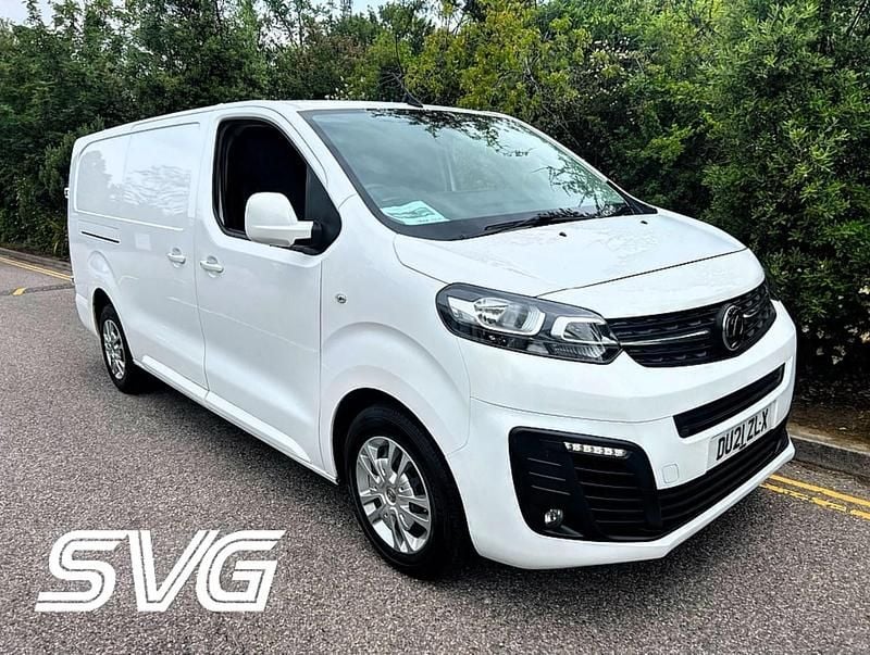 White Used 2021 Vauxhall Vivaro Sportive Van | £10,850 (Good price) - Image 1/4