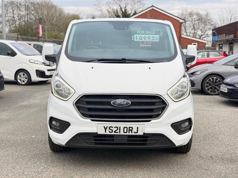 Used Ford Transit Custom Limited 130 HP (95 kW) 2021 White Van