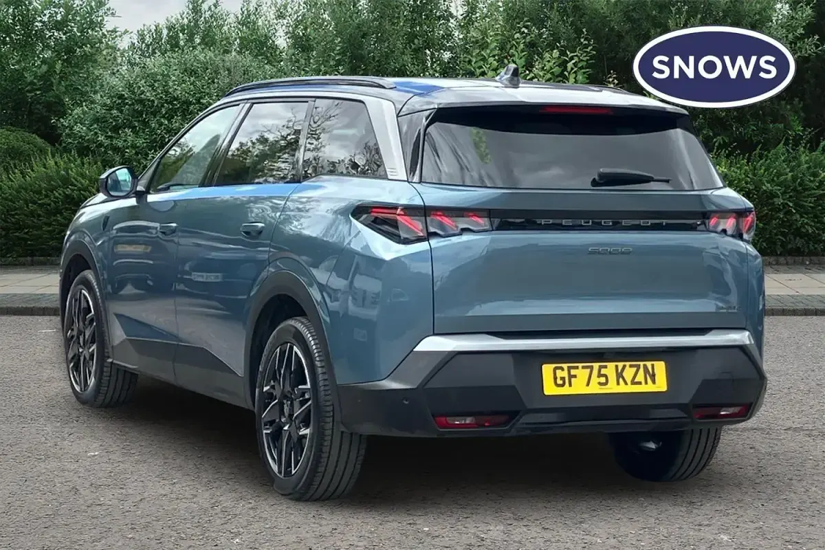 Used Peugeot 5008 GT 145 HP (106 kW) 2025 Blue SUV
