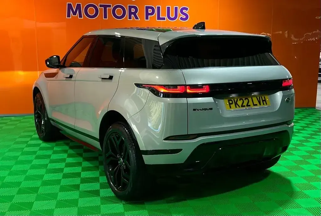 Used Land Rover Range Rover evoque SE Dynamic 204 HP (150 kW) 2022 Silver SUV