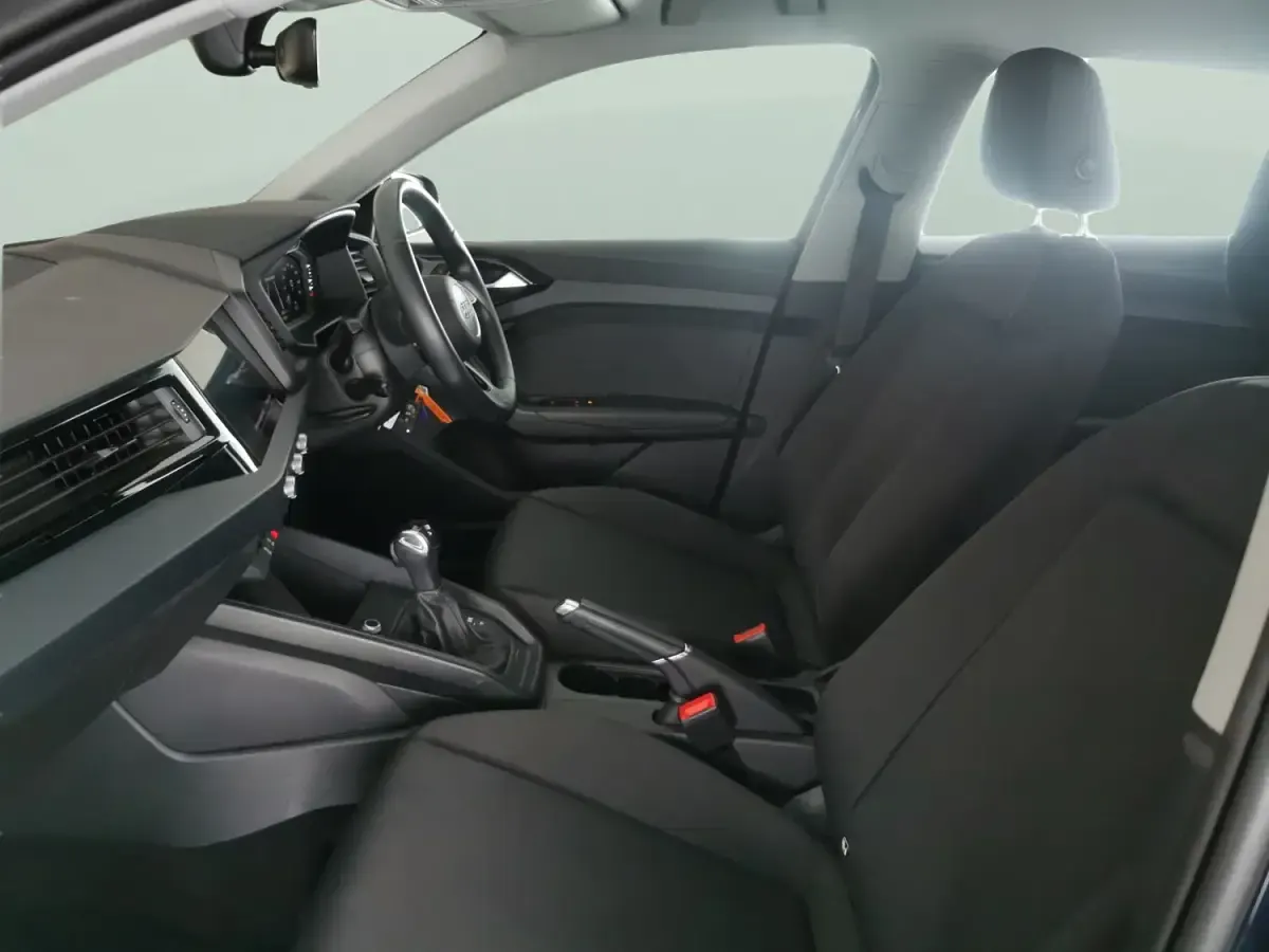Usado Audi A1 Sportback Comfort 95 HP (69 kW) 2022 Azul Citadino