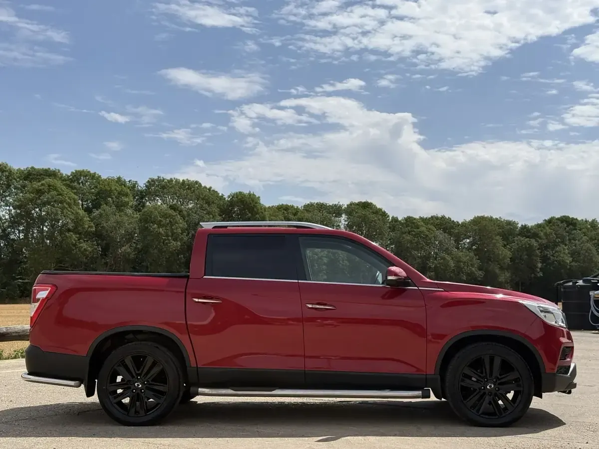 Used SsangYong Musso 181 HP (133 kW) 2018 Red Pickup