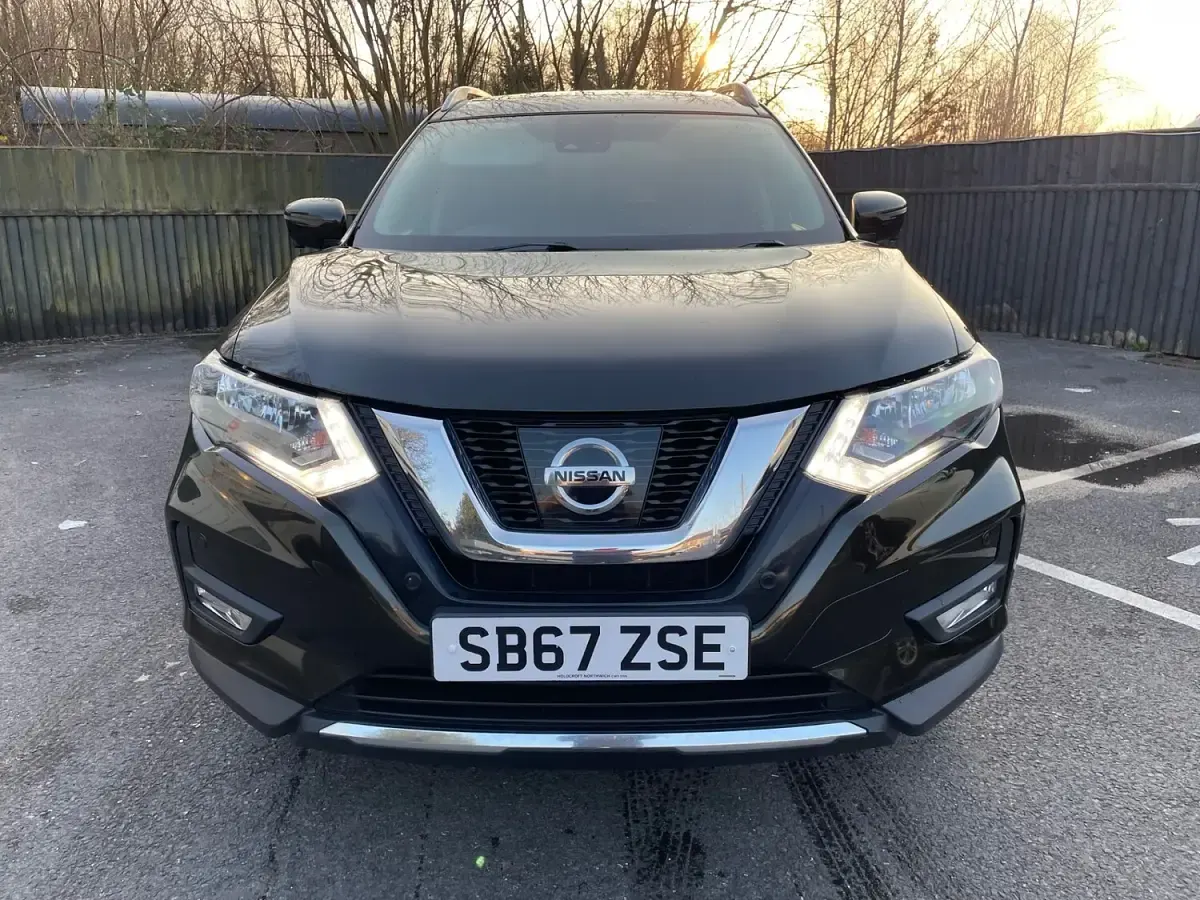Used Nissan X-Trail N-Connecta 130 HP (95 kW) 2018 Green SUV