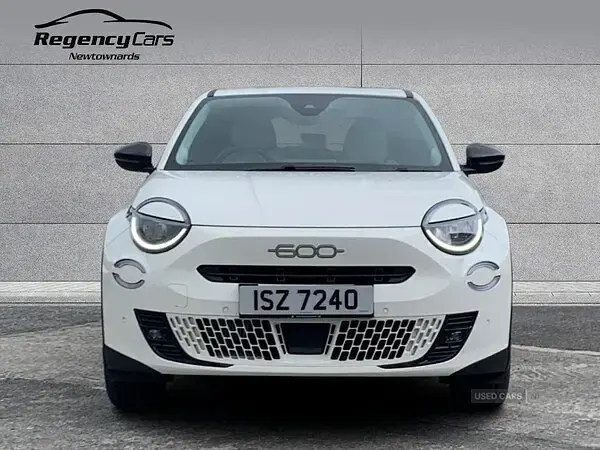 New Fiat 600 La Prima 2025 White SUV