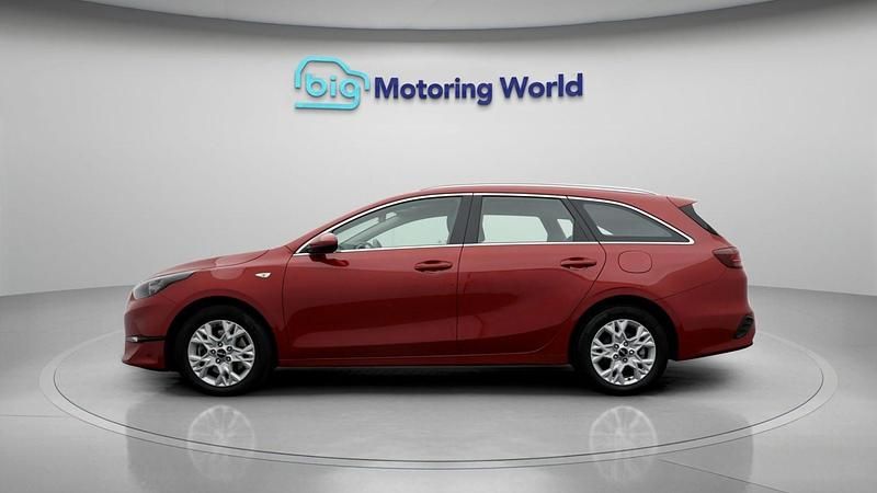 Used Kia Ceed 2024 Red Hatchback