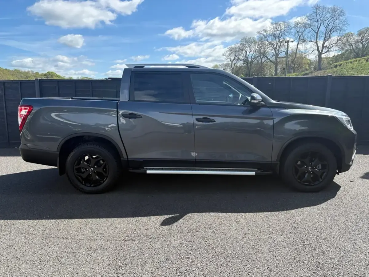Used KGM Musso 199 HP (146 kW) 2024 Grey Pickup