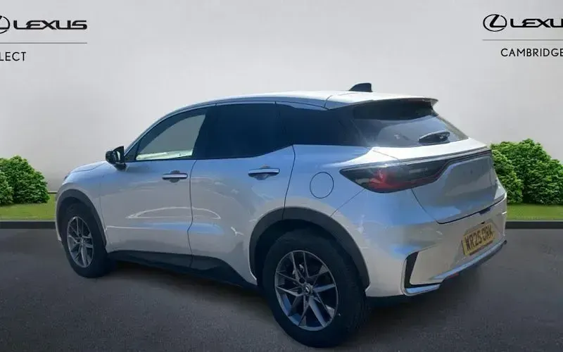 Usado Lexus LBX 136 CV (100 kW) 2026 SUV