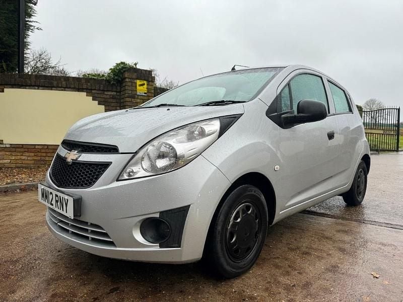 Used Chevrolet Spark 68 HP (50 kW) 2012 Silver Hatchback