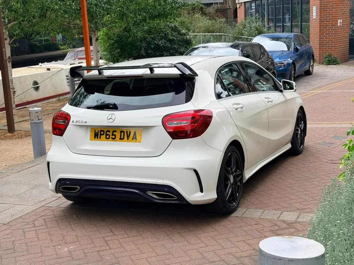 Used Mercedes A200 AMG line 2015 White Hatchback
