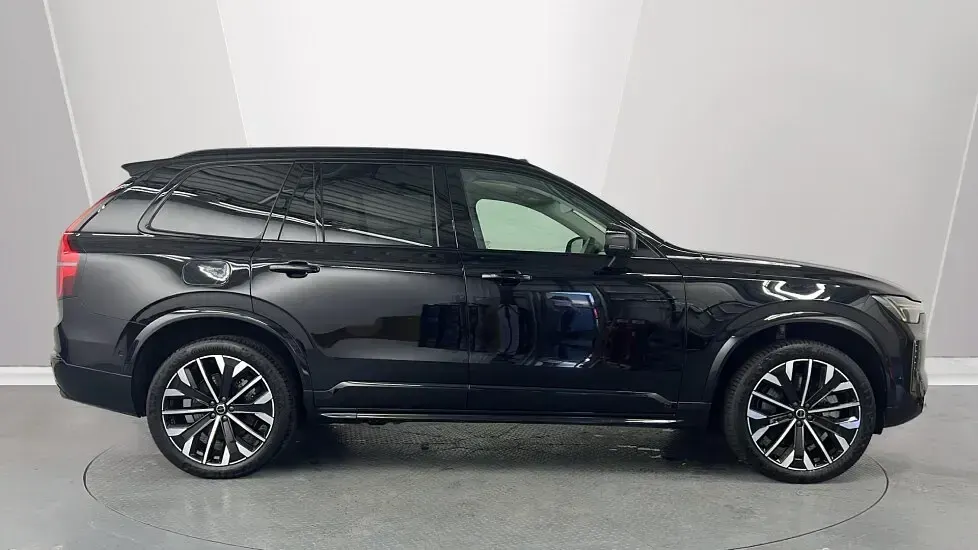 Used Volvo XC90 Ultra 455 HP (334 kW) 2025 Black SUV