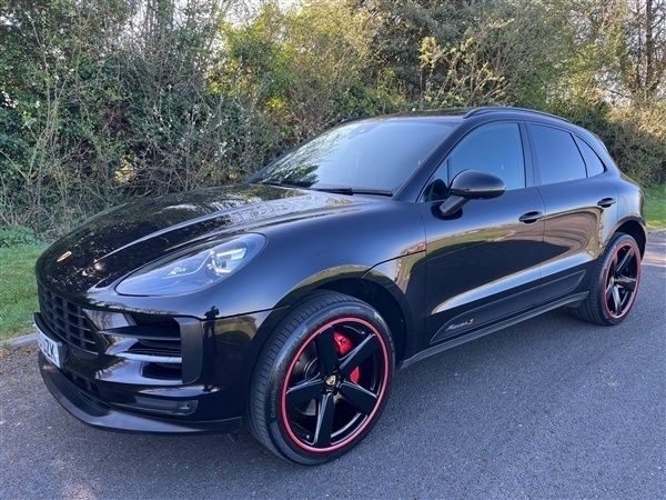 Black Used 2019 Porsche Macan S SUV | £41,995 (Expensive) - Image 1/1