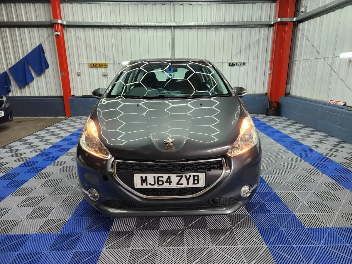 Used Peugeot 208 Active 82 HP (60 kW) 2014 Grey Hatchback