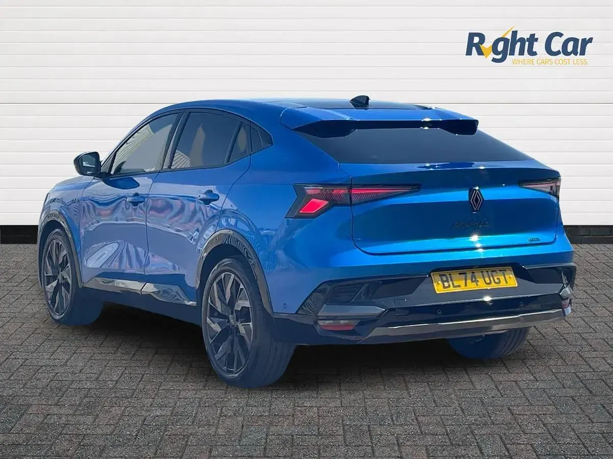 Used Renault Rafale Iconic Esprit Alpine 200 HP (147 kW) 2024 Blue/black  SUV