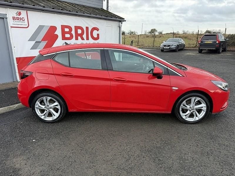 Used Vauxhall Astra SRi 150 HP (110 kW) 2018 Red Hatchback