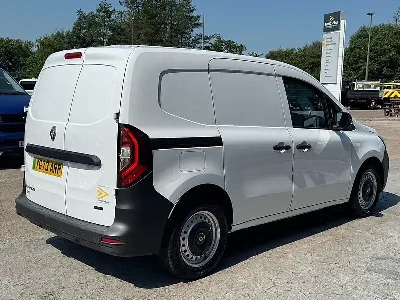 Used Renault Kangoo 89 kW (122 HP) 2024 White MPV