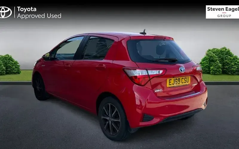 Used Toyota Yaris Hybrid 101 HP (74 kW) 2019 Hatchback
