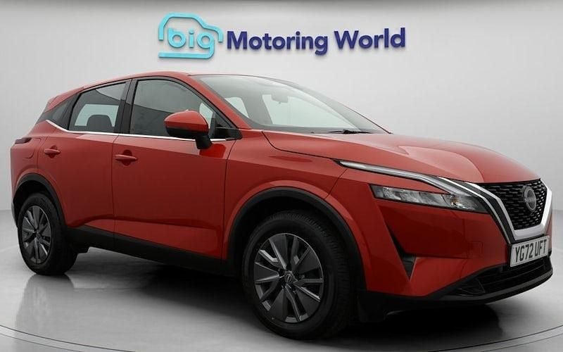 Red Used 2022 Nissan Qashqai Visia SUV | £13,900 (Good price) - Image 1/4