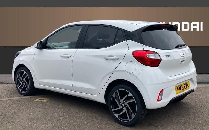 Used Hyundai i10 Premium 67 HP (49 kW) 2023 Hatchback