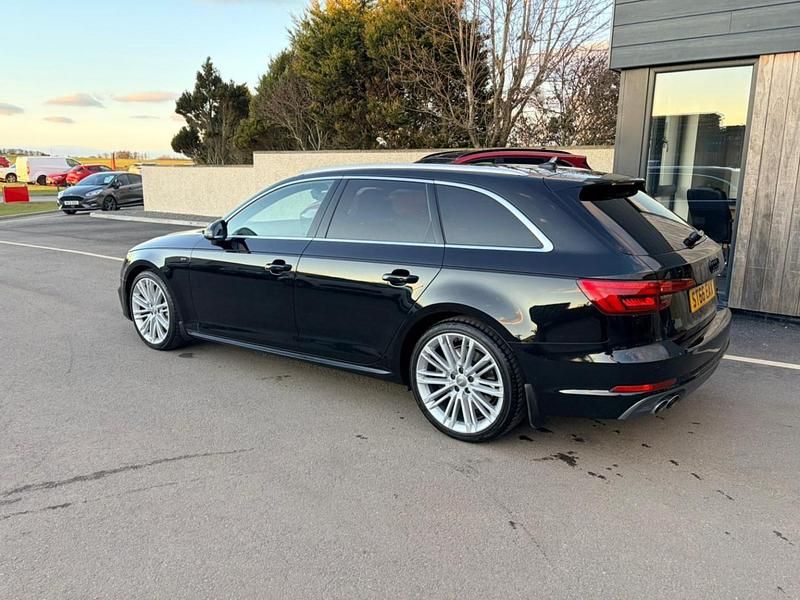 Usado Audi A4 S-Line 272 HP (200 kW) 2016 Preto Carrinha