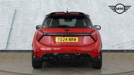 Używany Mini Cooper Hatch 154 KM (113 kW) 2024 Czerwony Hatchback