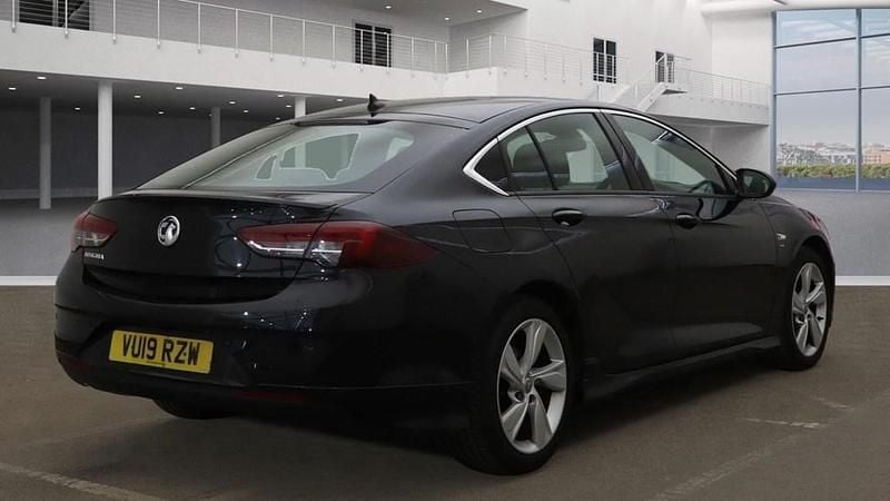 Used Vauxhall Insignia SRi 165 HP (121 kW) 2019 Black Hatchback