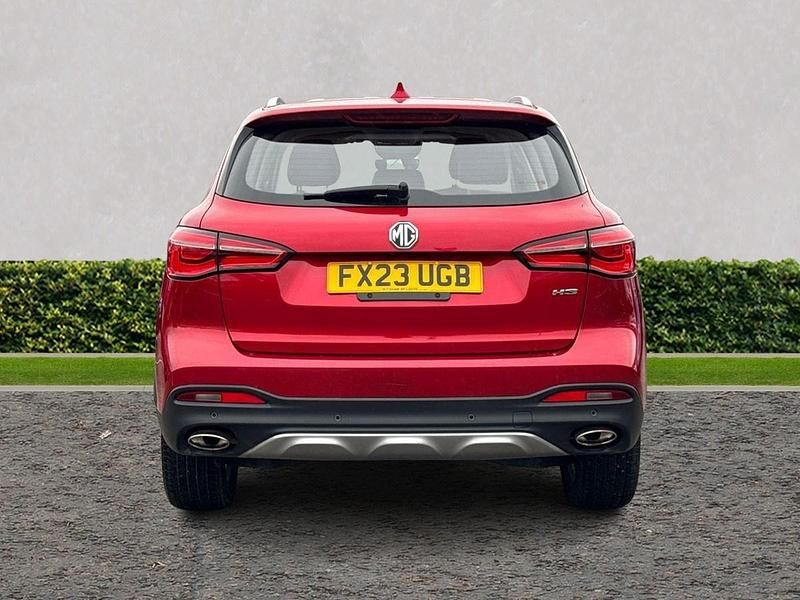 Used MG HS Excite 162 HP (119 kW) 2023 Red SUV
