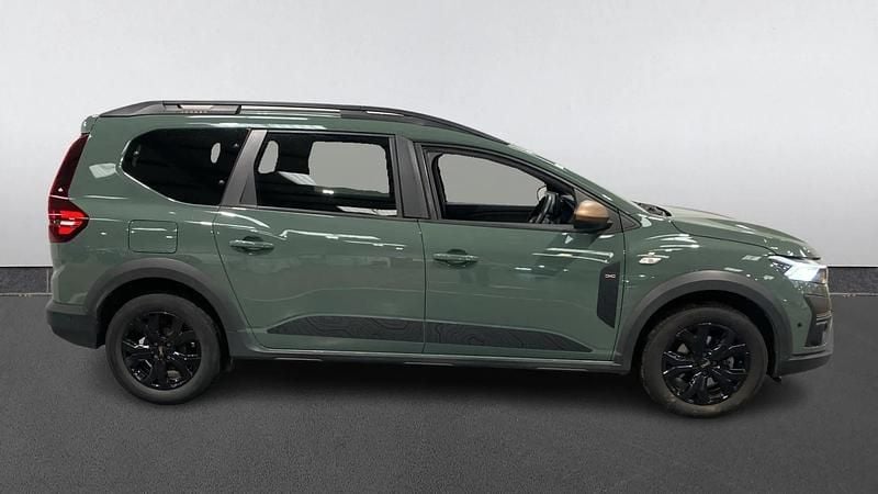 Used Dacia Jogger Extreme 140 HP (102 kW) 2024 Green MPV
