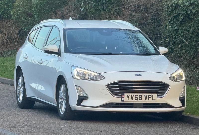 Used Ford Focus Titanium 120 HP (88 kW) 2019 White Estate