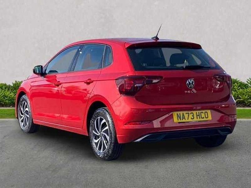 Used VW Polo Life 95 HP (69 kW) 2023 Red Hatchback