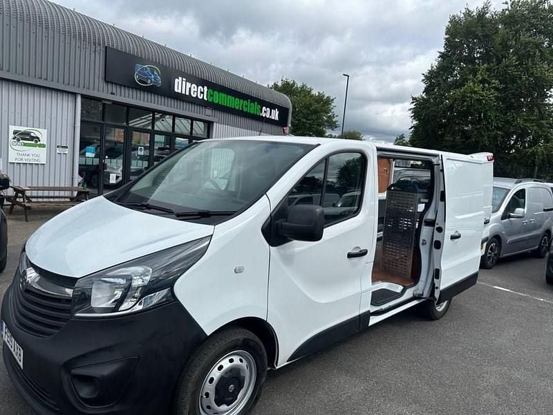 White Used 2019 Vauxhall Vivaro MPV | £9,995 (Good price) - Image 1/3