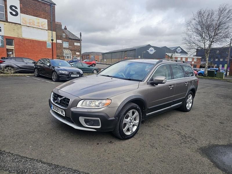 Usado Volvo XC70 SE Lux 185 HP (136 kW) 2008 Prateado Carrinha