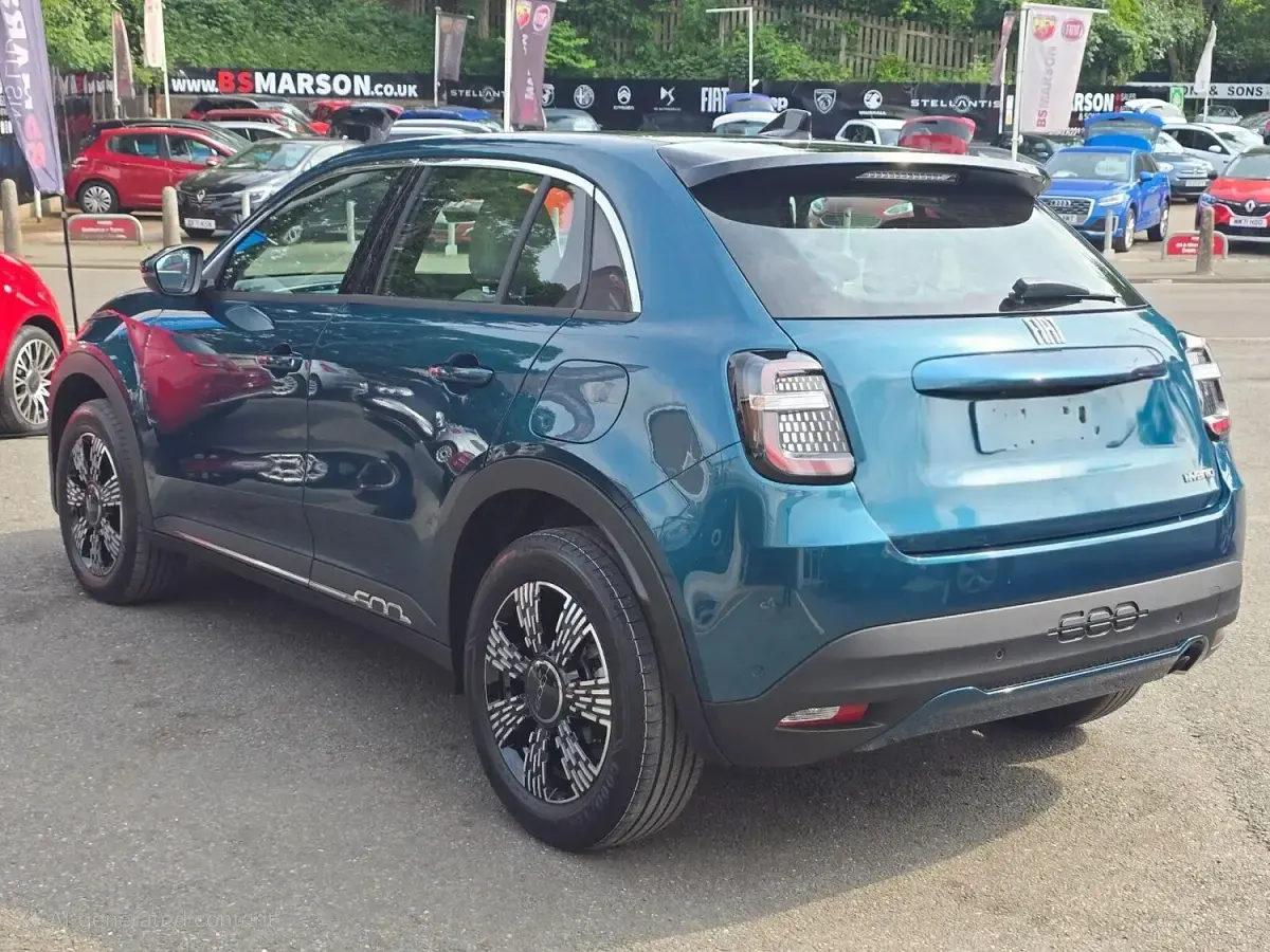New Fiat 600 98 HP (72 kW) 2025 White SUV