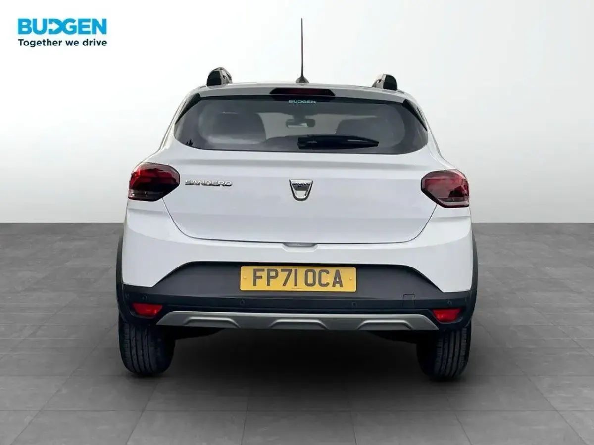 Used Dacia Sandero Prestige 89 HP (65 kW) 2021 White Hatchback