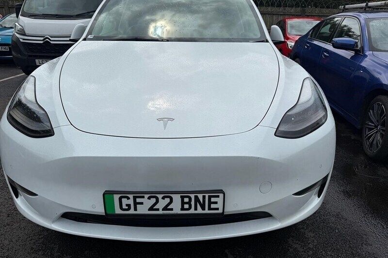 Used 2022 Tesla Model Y Long Range AWD SUV | £19,995 (Expensive) - Image 1/1