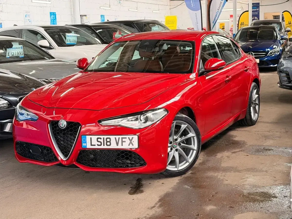Used Alfa Romeo Giulia Veloce 280 HP (205 kW) 2018 Red Sedan